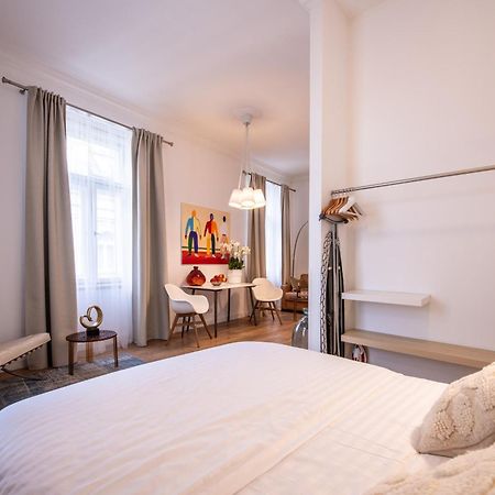 Modern Downtown Apt - Renovated, On Ideal Location Prága Kültér fotó