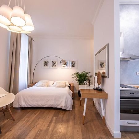 Modern Downtown Apt - Renovated, On Ideal Location Prága Kültér fotó