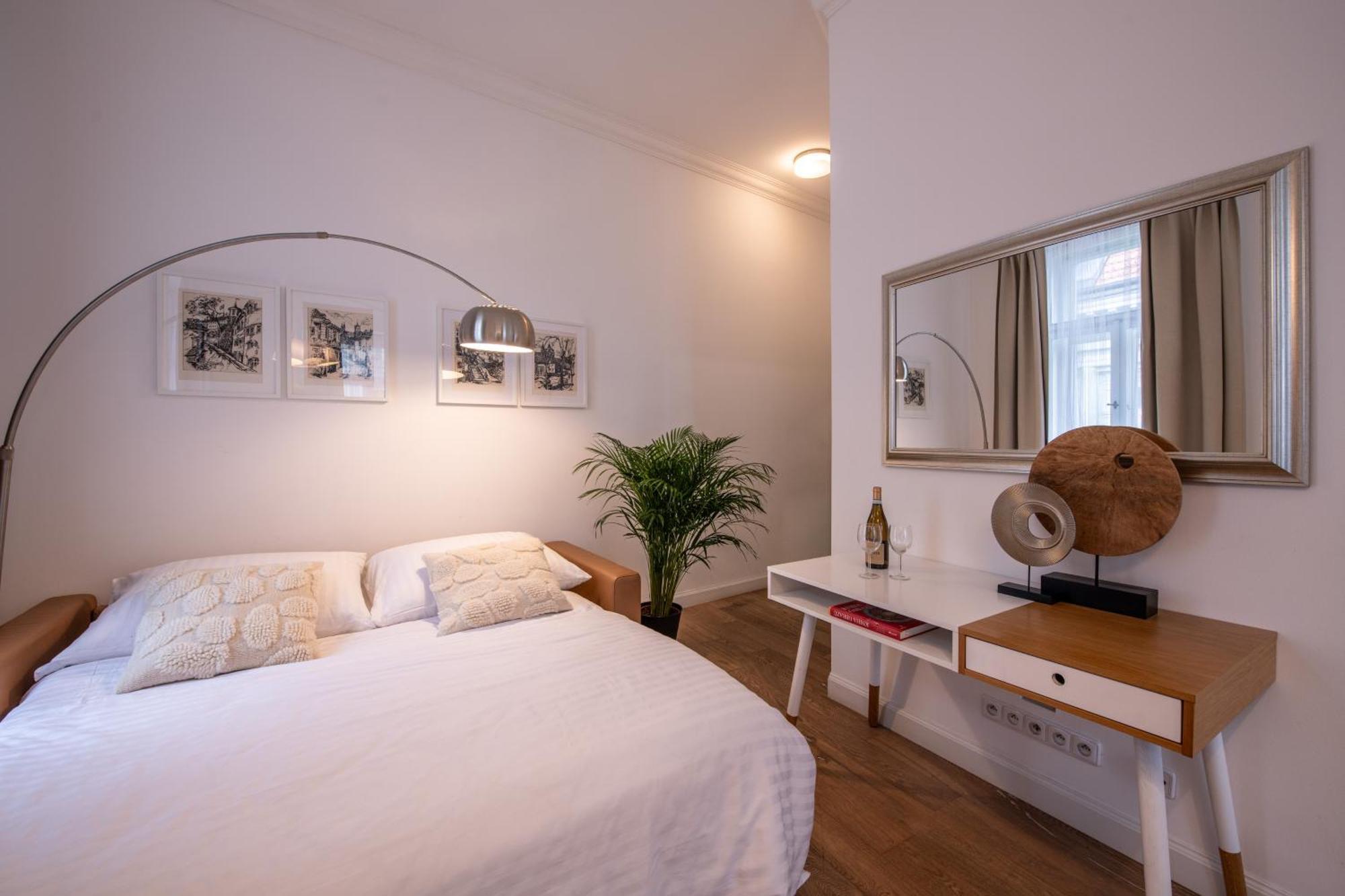Modern Downtown Apt - Renovated, On Ideal Location Prága Kültér fotó