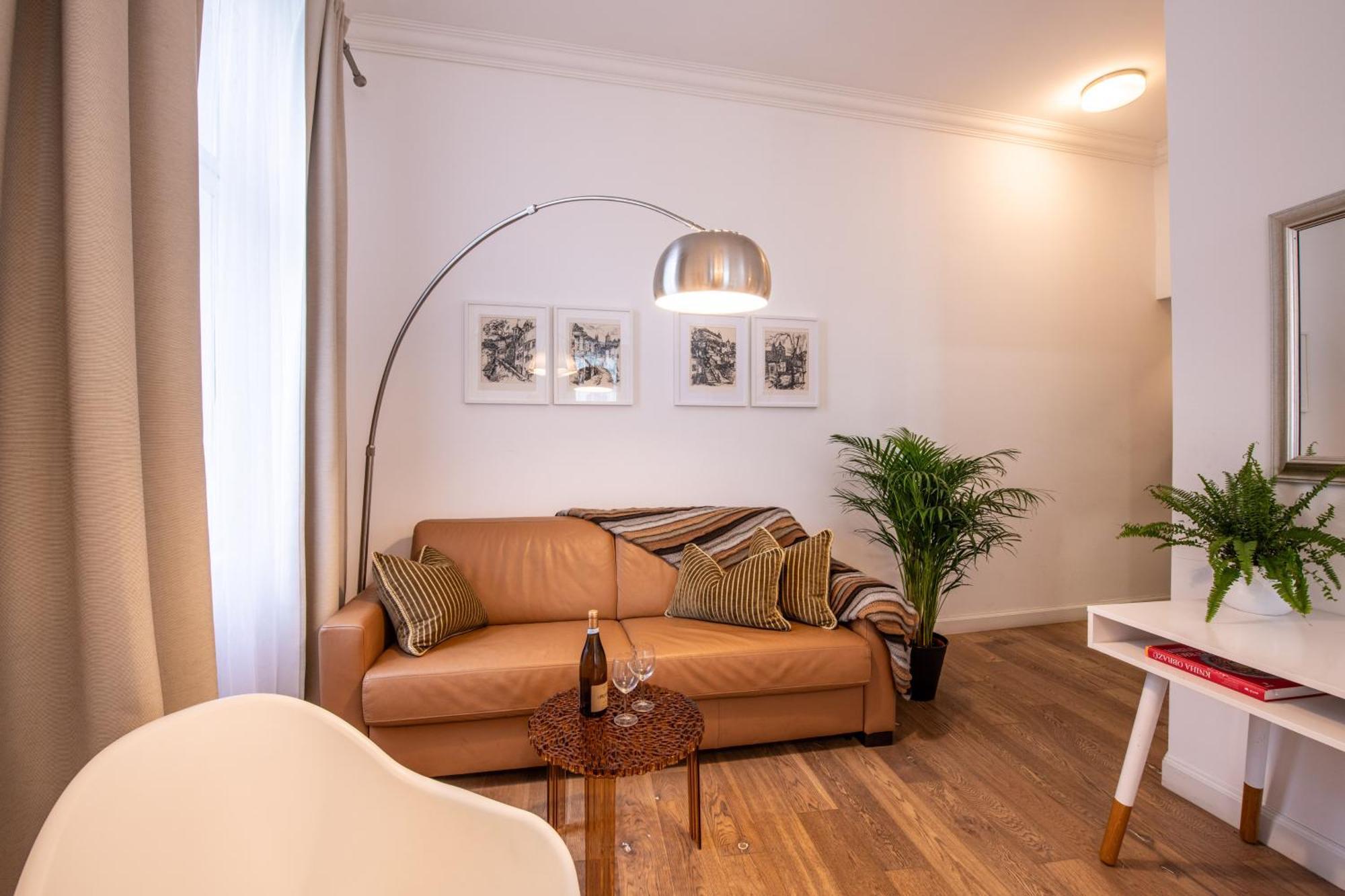 Modern Downtown Apt - Renovated, On Ideal Location Prága Kültér fotó
