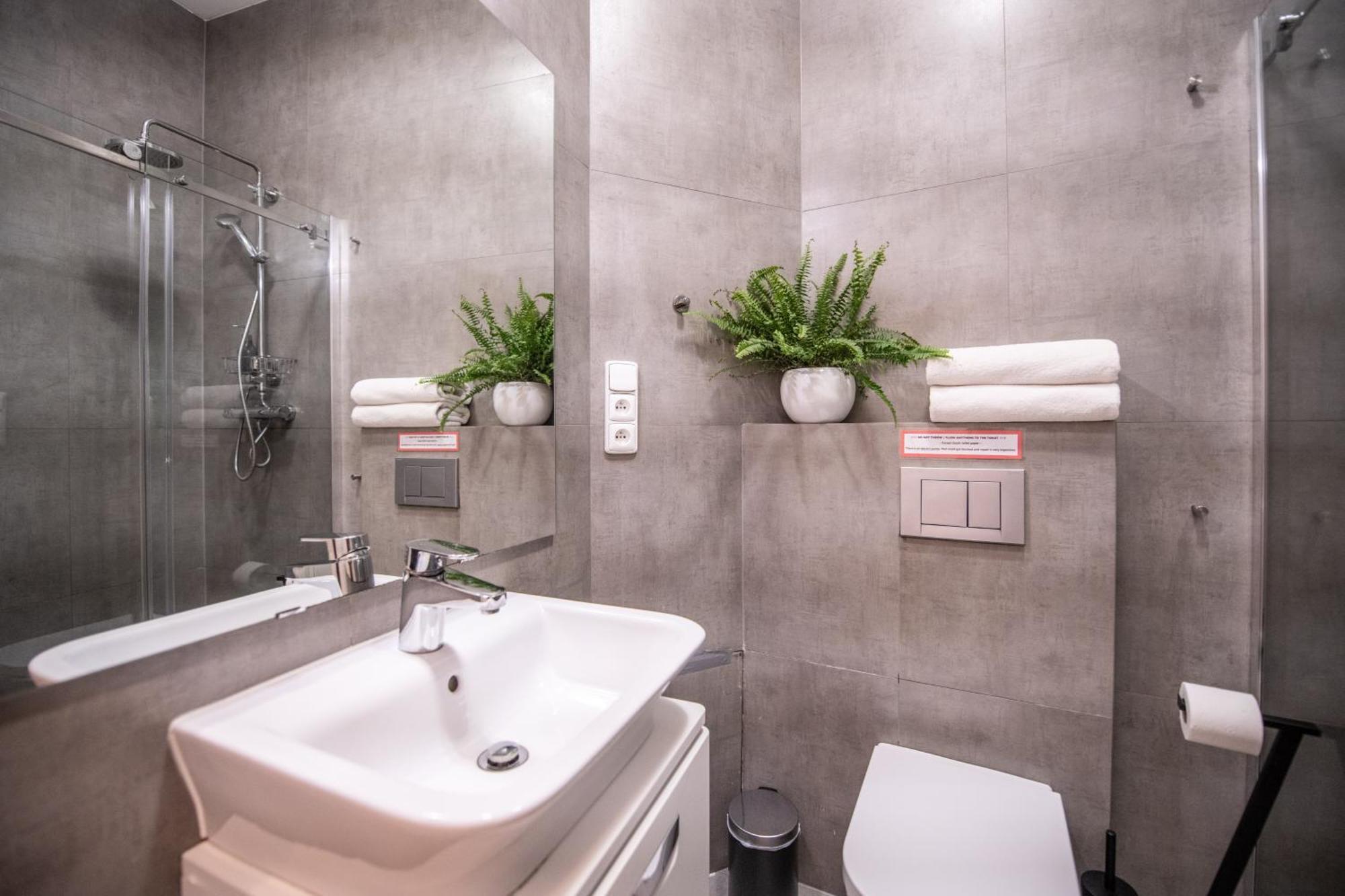 Modern Downtown Apt - Renovated, On Ideal Location Prága Kültér fotó