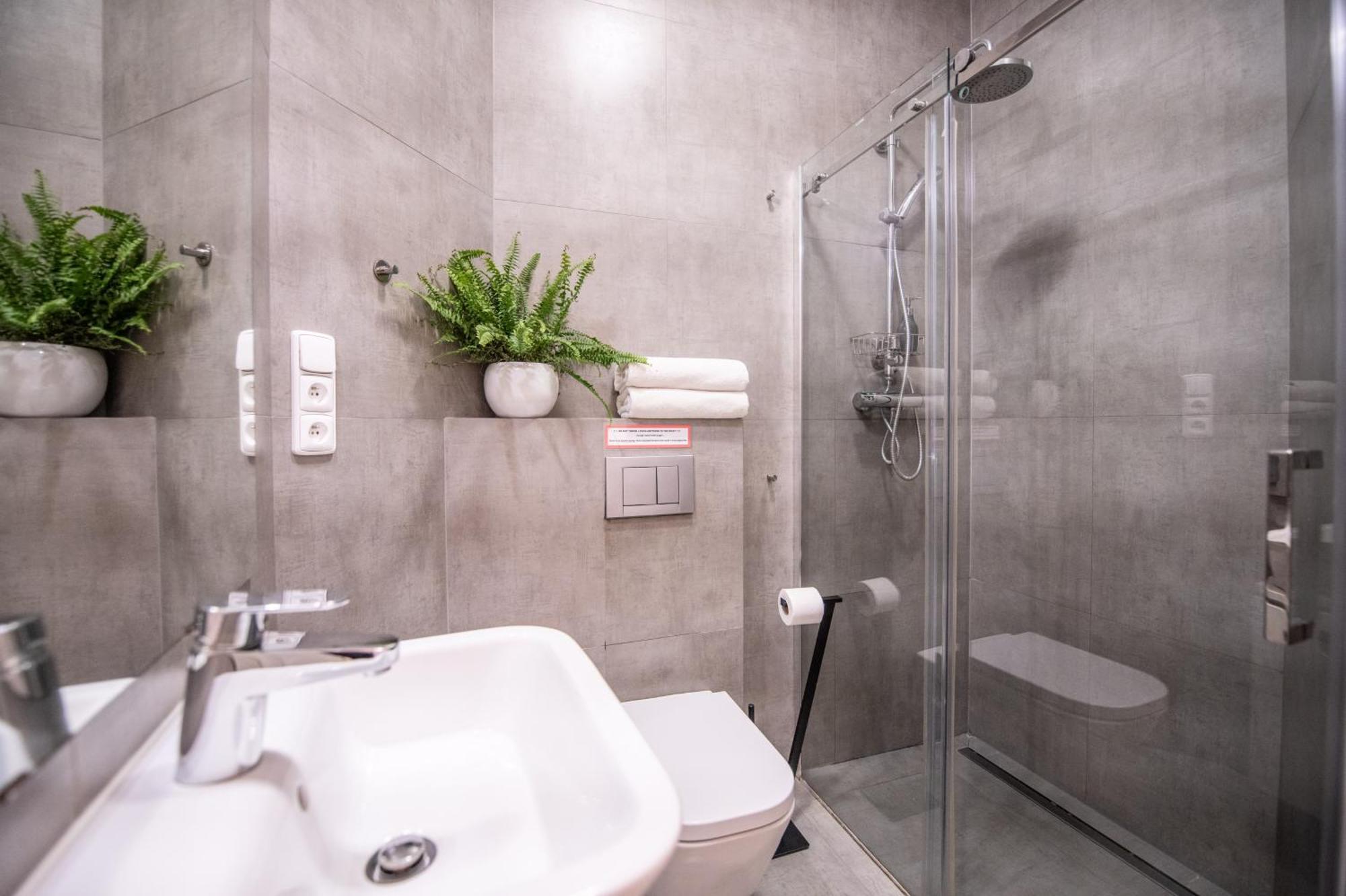 Modern Downtown Apt - Renovated, On Ideal Location Prága Kültér fotó