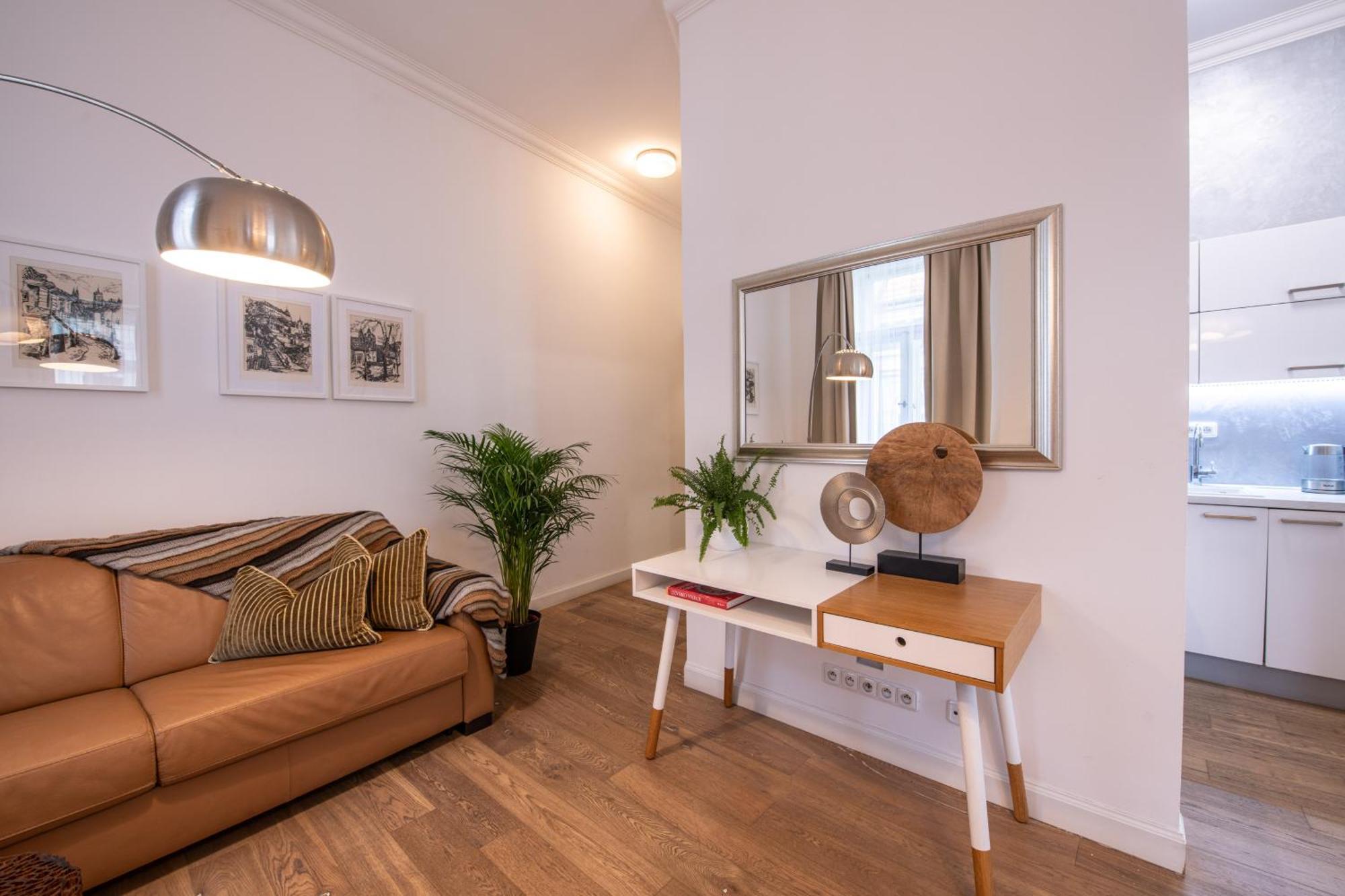 Modern Downtown Apt - Renovated, On Ideal Location Prága Kültér fotó